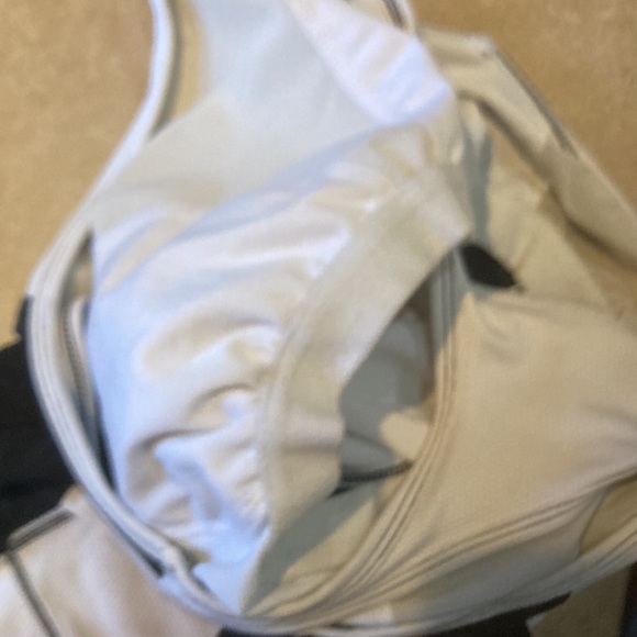 2 Nike sport top size medium - Picture 8 of 10